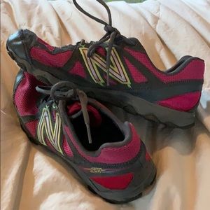 New Balance tennis shoes